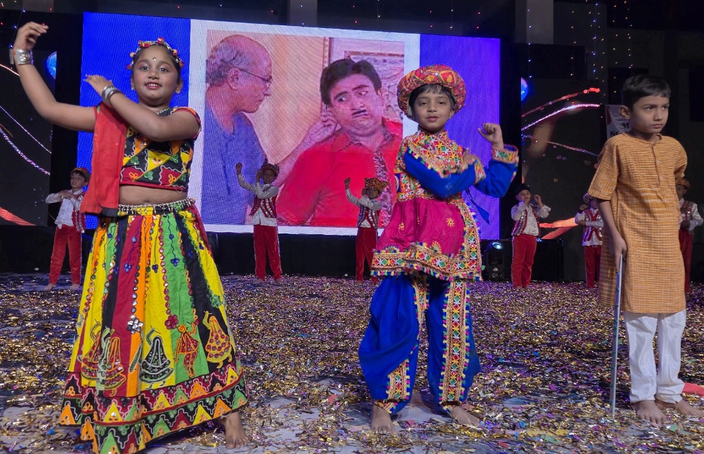 Taarak Mehta Comedy Skit & Garba Theme Drama